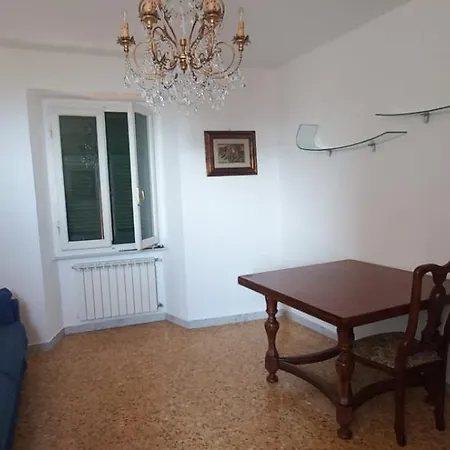 La Casa Gialla * Ortonovo