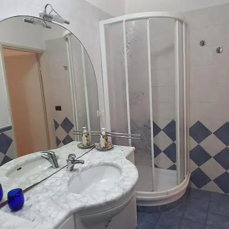 La Casa Gialla Holiday home Ortonovo