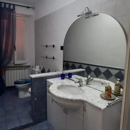 La Casa Gialla Ortonovo